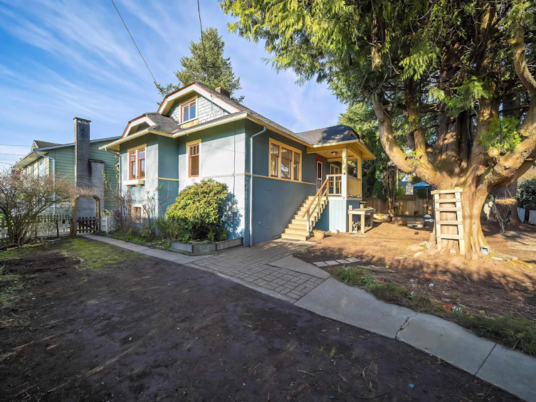 726 Tenth Street, New Westminster, BC, V3M 3Z9 - 25