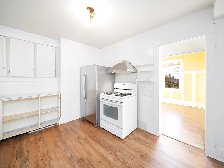 726 Tenth Street, New Westminster, BC, V3M 3Z9 - 10