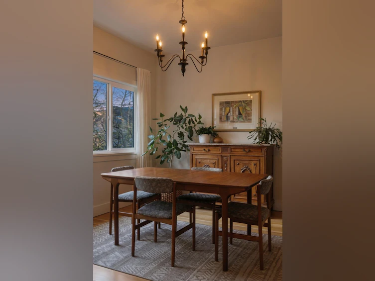 936 Semlin Drive, Vancouver, BC, V5L 4J8 - 4