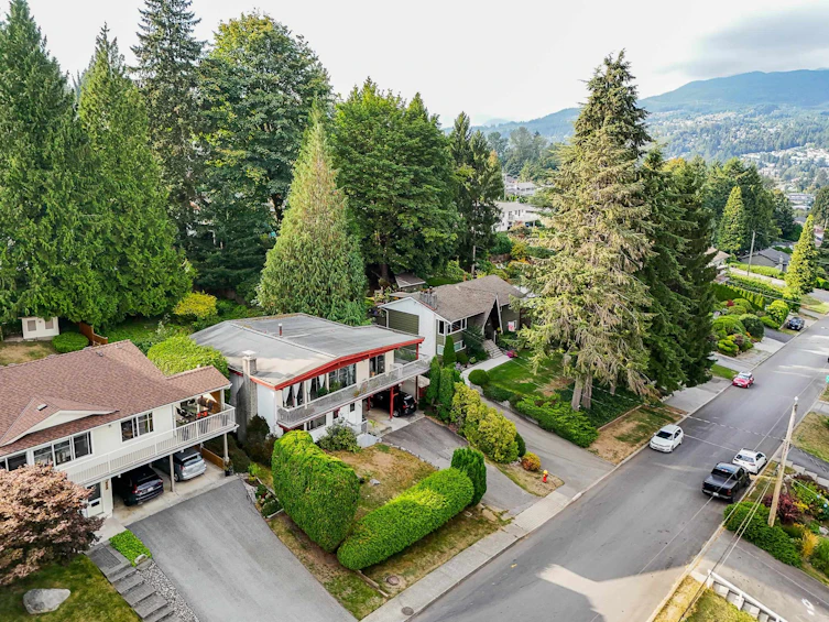 992 Saddle Street, Coquitlam, BC, V3C 3N5 - 27