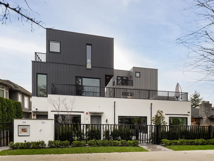 4-950 W 57th Avenue, Vancouver, BC, V6P 1S3 - 2