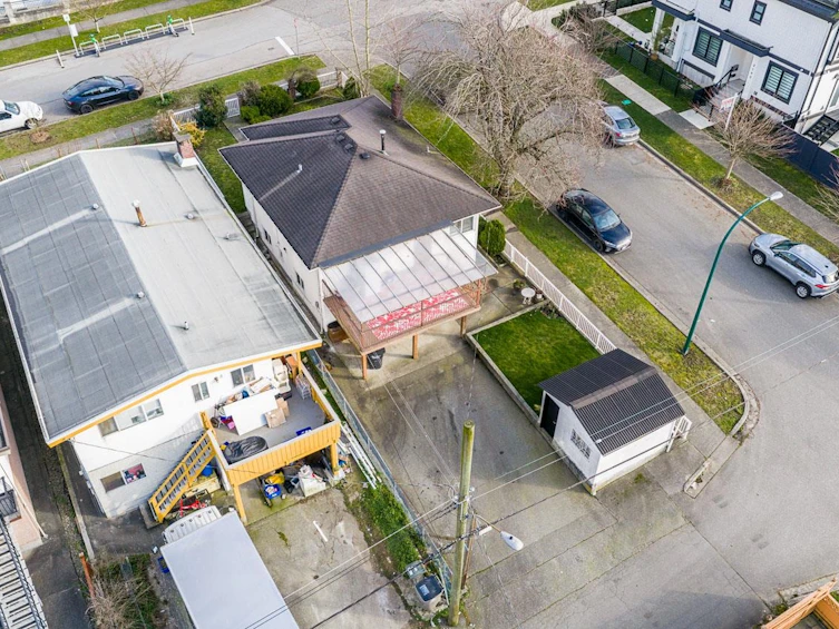 3895 Windermere Street, Vancouver, BC, V5R 2G4 - 28