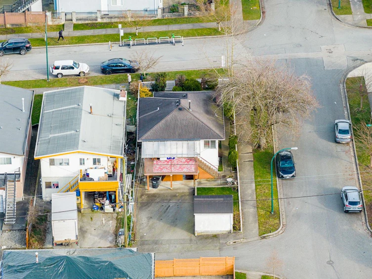 3895 Windermere Street, Vancouver, BC, V5R 2G4 - 27
