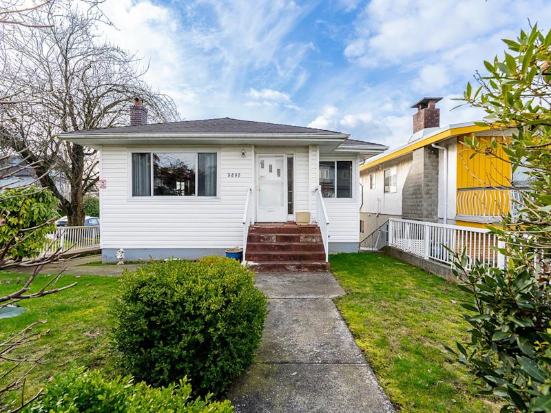 3895 Windermere Street, Vancouver BC V5R 2G4