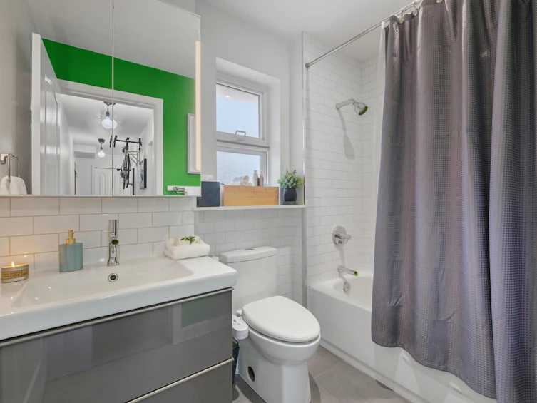 305-1915 E Georgia Street, Vancouver, BC, V5L 2B7 - 21