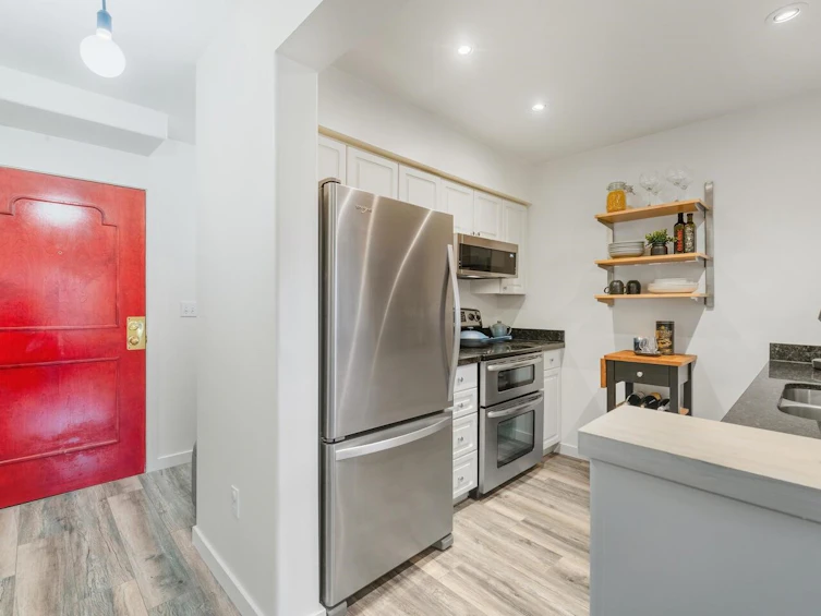 305-1915 E Georgia Street, Vancouver, BC, V5L 2B7 - 3