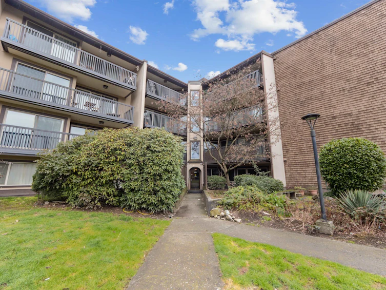 109-9847 Manchester Drive, Burnaby, BC, V3N 4P4 - 20
