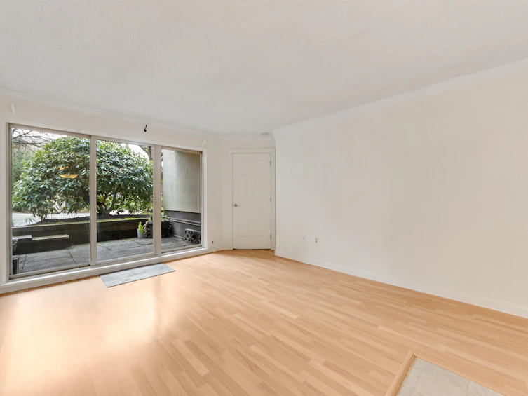 109-9847 Manchester Drive, Burnaby, BC, V3N 4P4 - 5