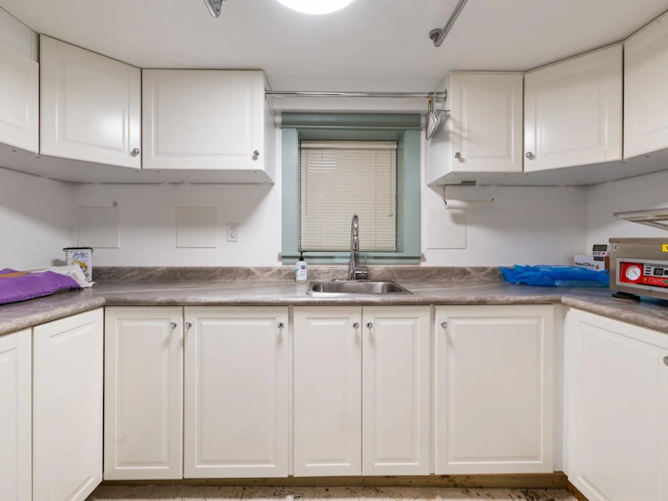 1752 E 4th Avenue, Vancouver, BC, V5N 1K1 - 18