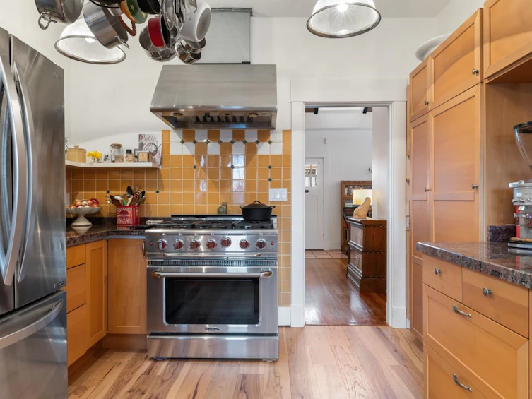 1752 E 4th Avenue, Vancouver, BC, V5N 1K1 - 10