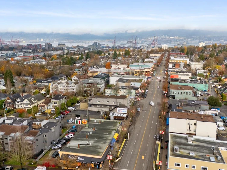 1752 E 4th Avenue, Vancouver, BC, V5N 1K1 - 31