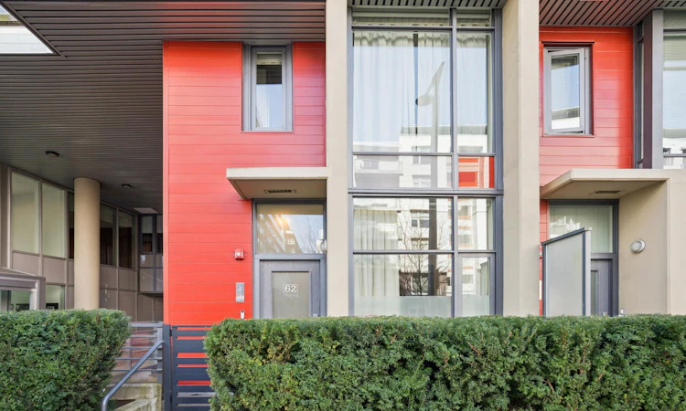 62 W 1st Avenue