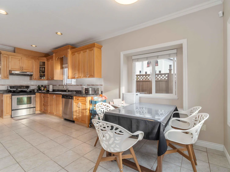 4292 Parker Street, Burnaby, BC, V5C 3C3 - 6