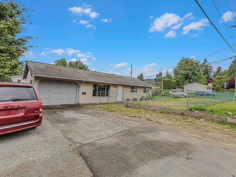 7955 Hurd Street, Mission, BC, V2V 3J7 - 3