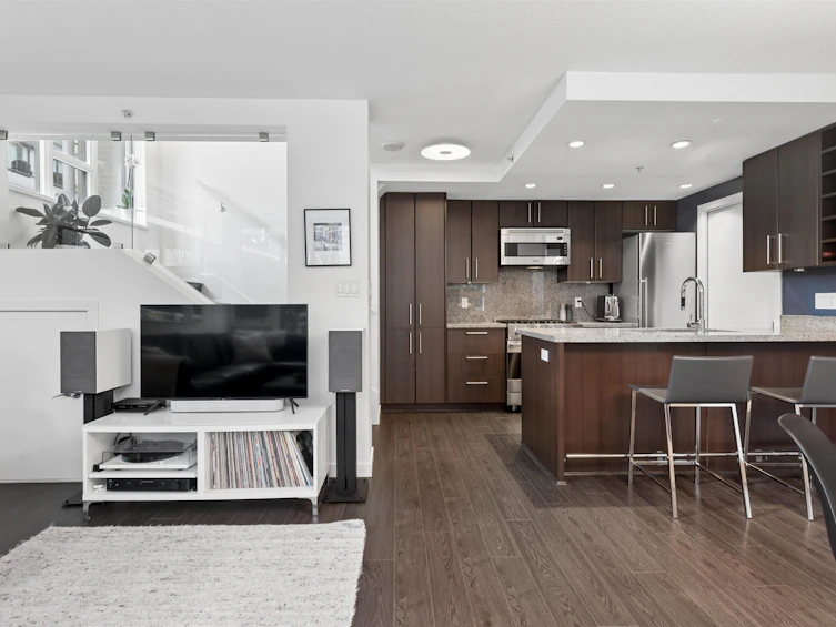 156 W 1st Avenue, Vancouver, BC, V5Y 0H6 - 16