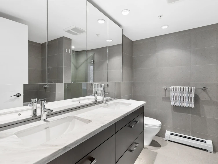156 W 1st Avenue, Vancouver, BC, V5Y 0H6 - 7