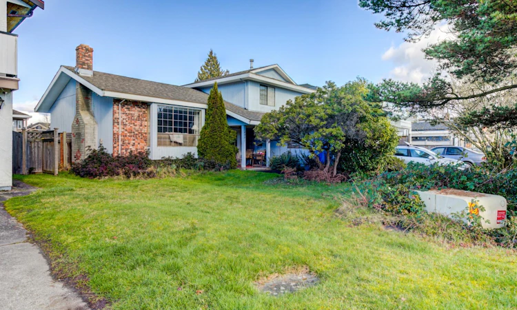 4391 Deerfield Crescent