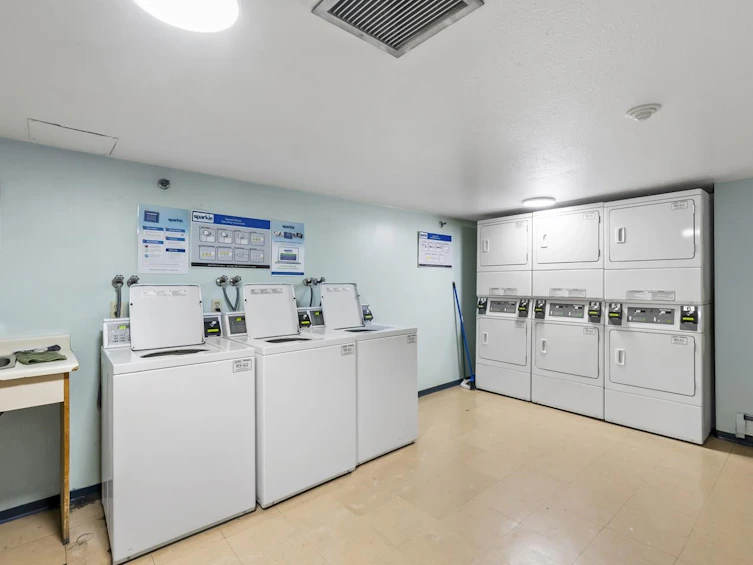 305-10644 151a Street, Surrey, BC, V3R 8R3 - 24