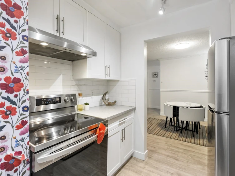 305-10644 151a Street, Surrey, BC, V3R 8R3 - 9