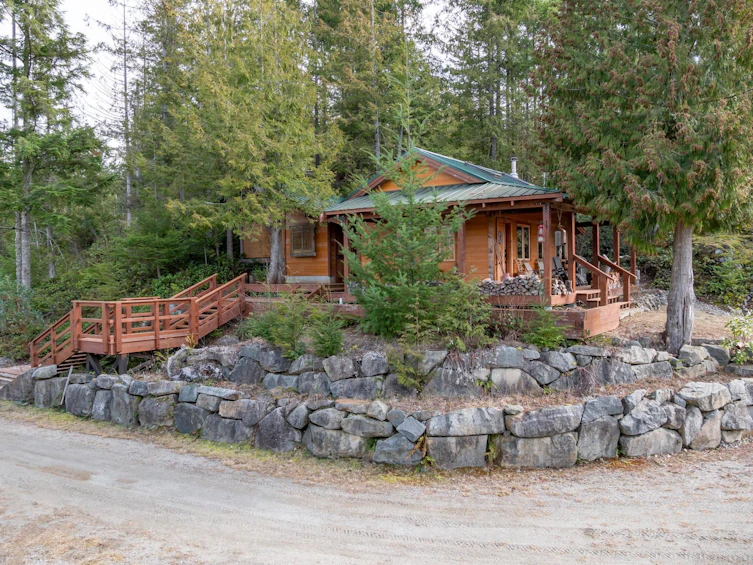 9305 Stephens Way, Halfmoon Bay, BC, V7Z 1G9 - 3