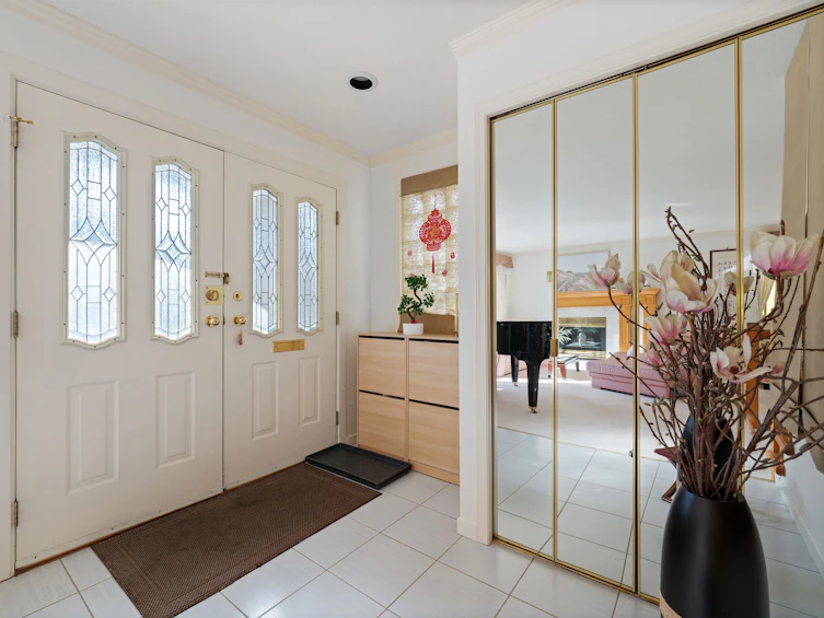 2133 W 49th Avenue, Vancouver, BC, V6M 2T5 - 2