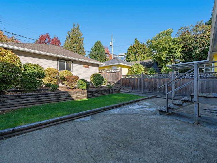 2133 W 49th Avenue, Vancouver, BC, V6M 2T5 - 29