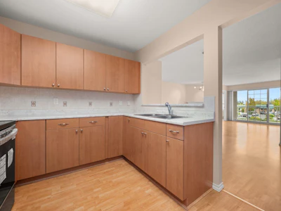204-1140 55 Street - 5