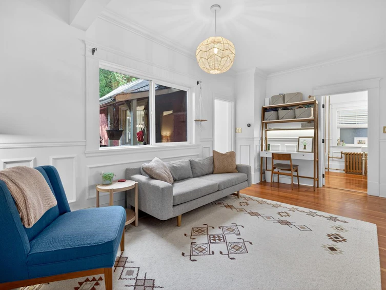 4387 St. George Street, Vancouver, BC, V5V 4A3 - 2