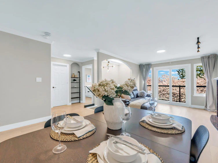 65 Ellesmere Avenue, Burnaby, BC, V5B 3S5 - 7