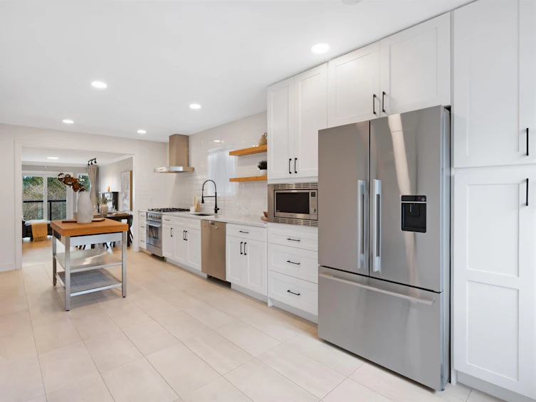 65 Ellesmere Avenue, Burnaby, BC, V5B 3S5 - 6
