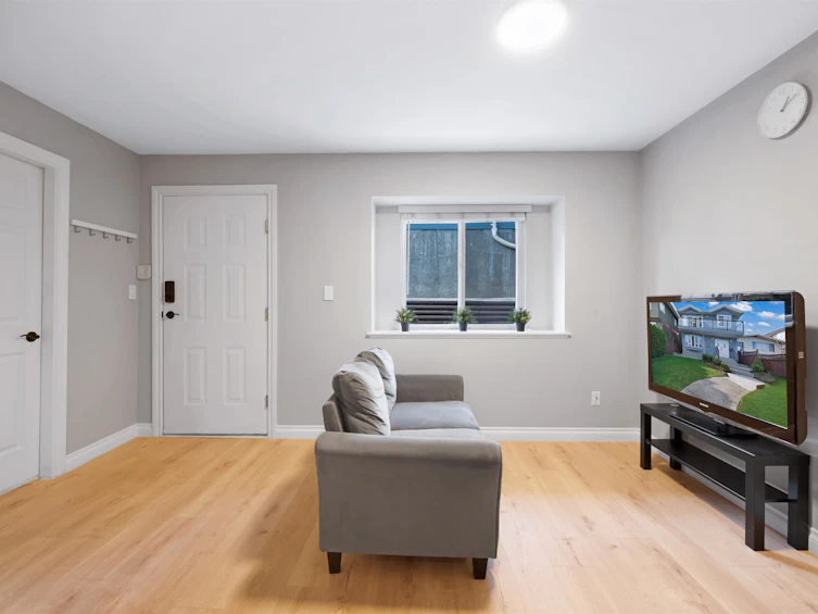 65 Ellesmere Avenue, Burnaby, BC, V5B 3S5 - 28