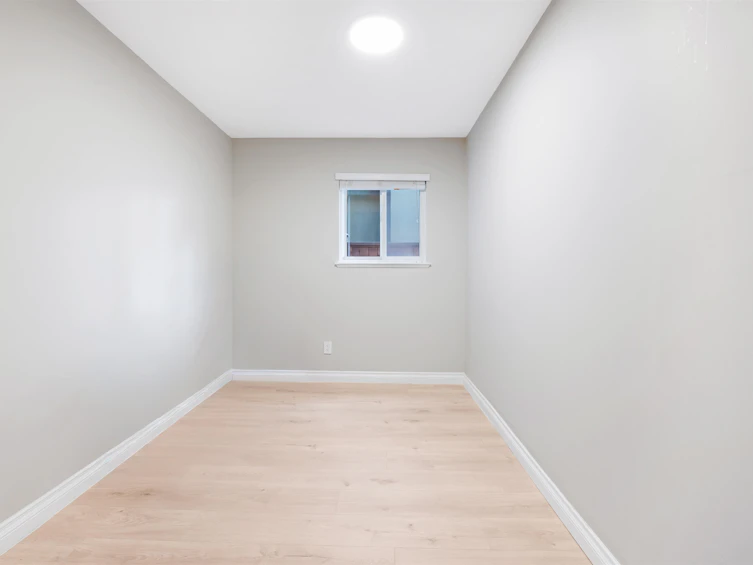 65 Ellesmere Avenue, Burnaby, BC, V5B 3S5 - 24