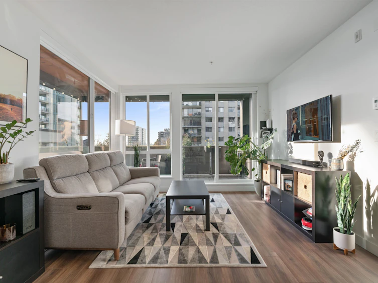 201-108 E 8th Street, North Vancouver, BC, V7L 0H1 - 3