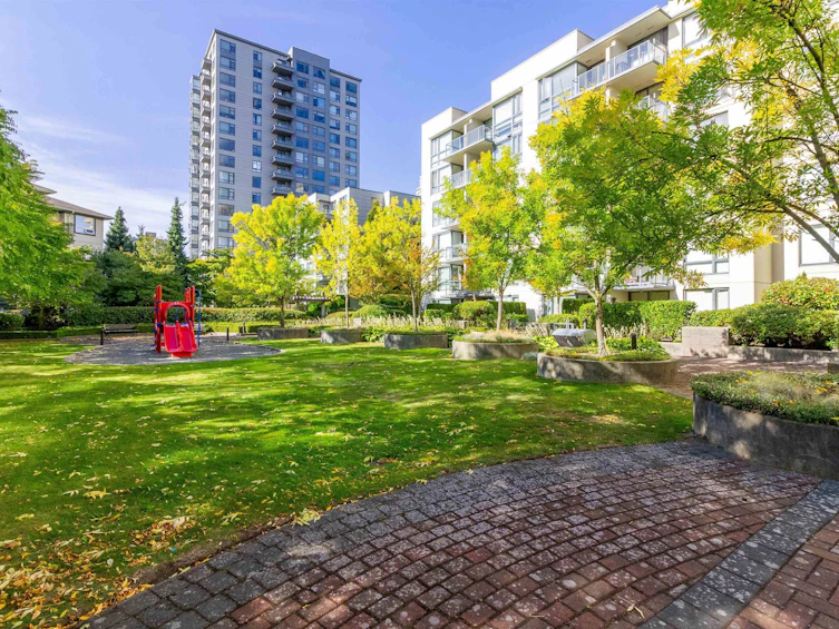 305-3588 Crowley Drive, Vancouver, BC, V5R 6H3 - 21
