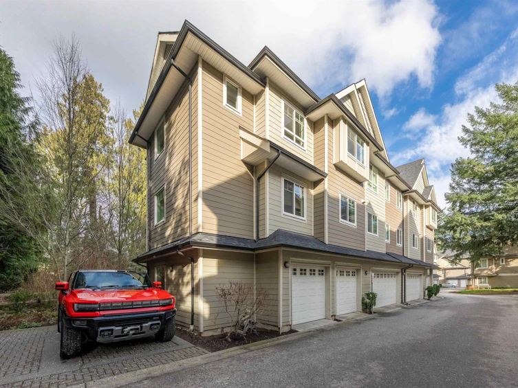 24-14285 64 Avenue, Surrey, BC, V3W 1Z2