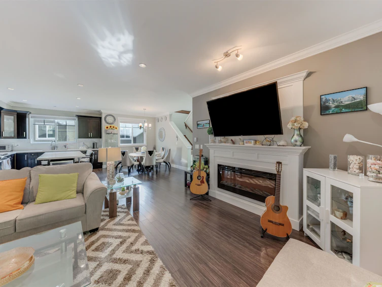 24-14285 64 Avenue, Surrey, BC, V3W 1Z2 - 24