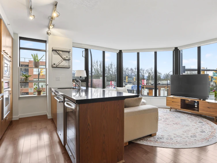 207-3228 Tupper Street, Vancouver, BC, V5Z 4S7 - 3