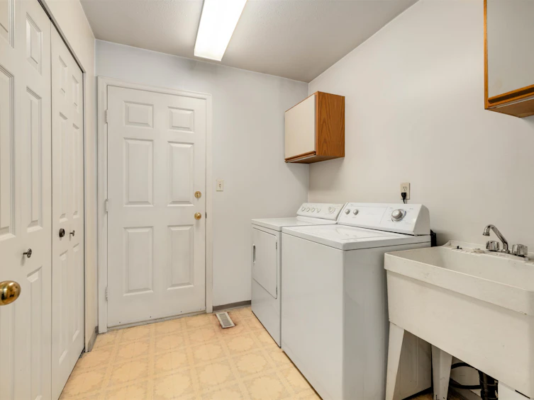 10740 Agassiz Court, Richmond, BC, V7A 4K2 - 21