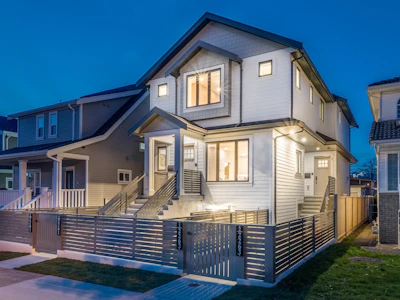 1-2263 E 35th Avenue - 2