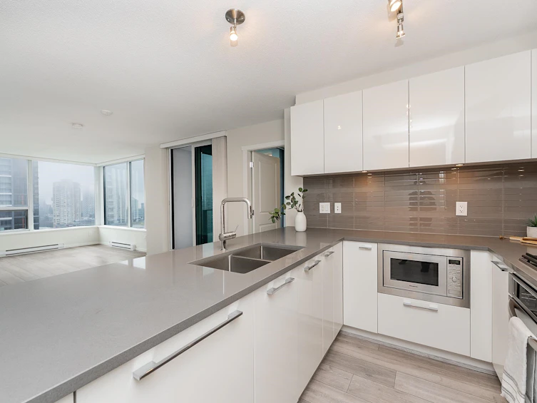 2007-6658 Dow Avenue, Burnaby, BC, V5H 0C7 - 3