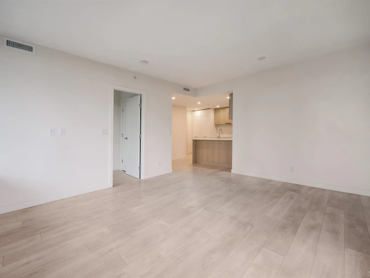 903-13318 104 Avenue, Surrey, BC, V3T 0R2 - 13
