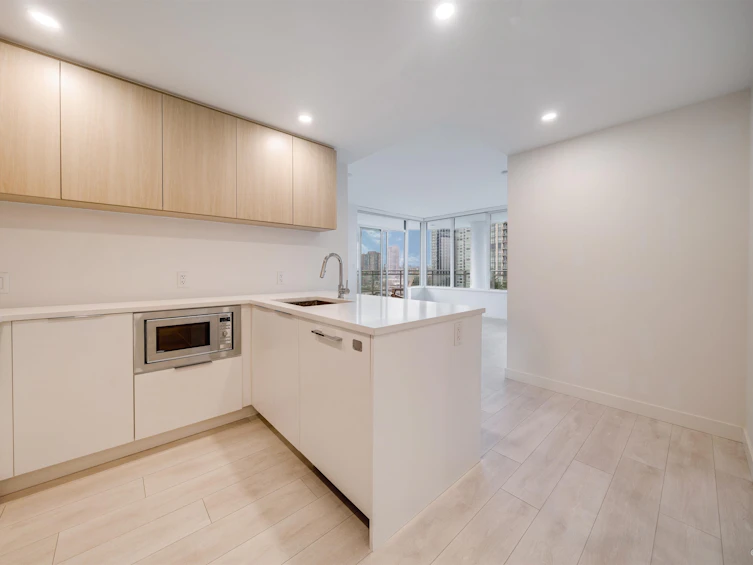 903-13318 104 Avenue, Surrey, BC, V3T 0R2 - 7