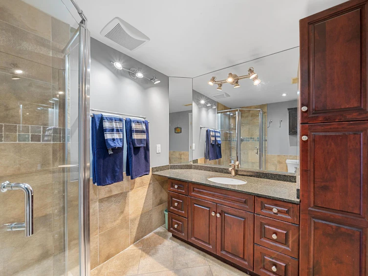 479 E 29th Street, North Vancouver, BC, V7N 1E2 - 29