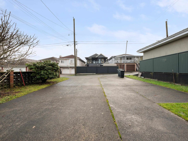 4240 Dundas Street, Burnaby, BC, V5C 1B1 - 28