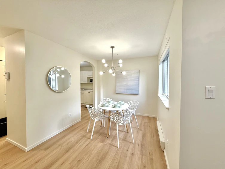 101-3638 Rae Avenue, Vancouver, BC, V5R 2P5 - 6