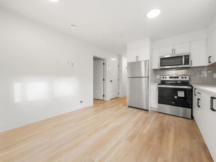 3483 Adanac Street, Vancouver, BC, V5K 4P4 - 30