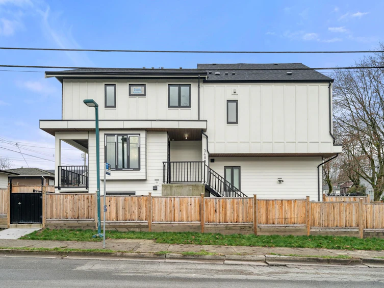 3483 Adanac Street, Vancouver, BC, V5K 4P4 - 39