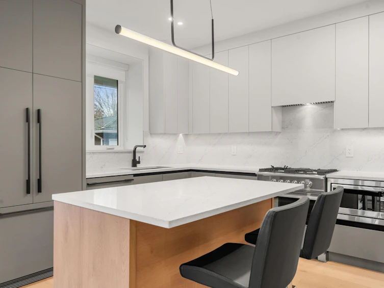 3483 Adanac Street, Vancouver, BC, V5K 4P4 - 8