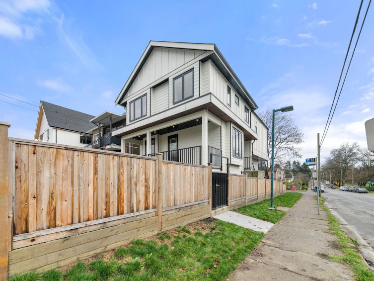 3483 Adanac Street, Vancouver, BC, V5K 4P4 - 38