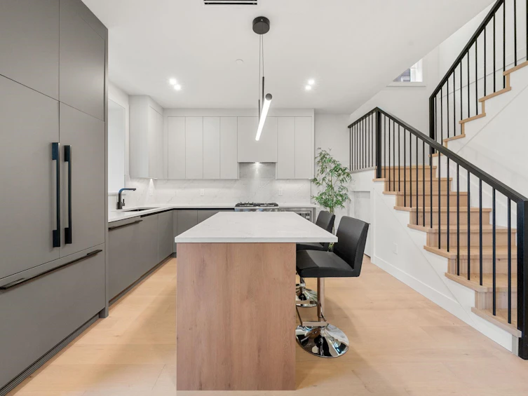 3483 Adanac Street, Vancouver, BC, V5K 4P4 - 10